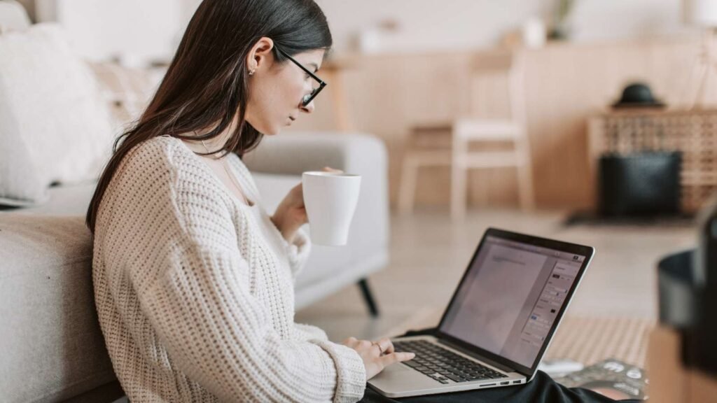 In-House Grant Writer vs Consultant Grant Writer Guide
