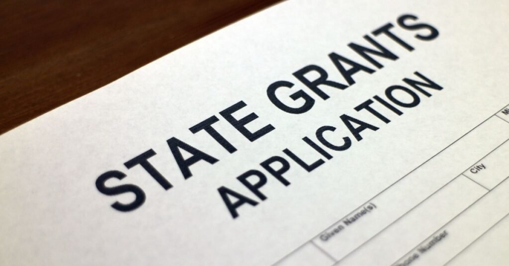 Grant Writer vs Grant Consultant
